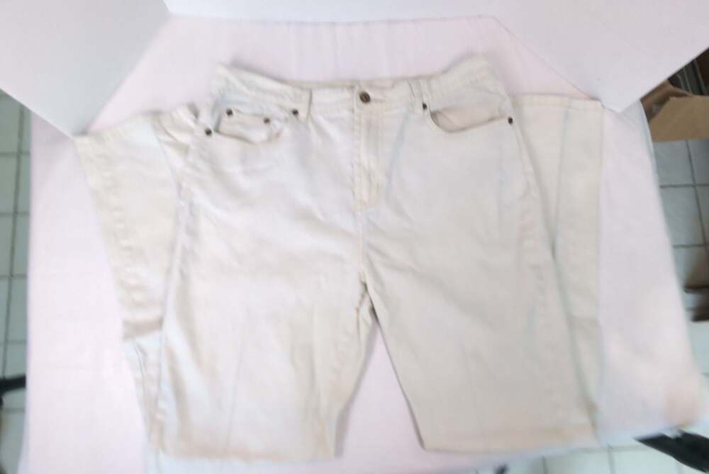 DG2 by Diane Gilman Women's Cream Straight Leg Jeans Size 10T
